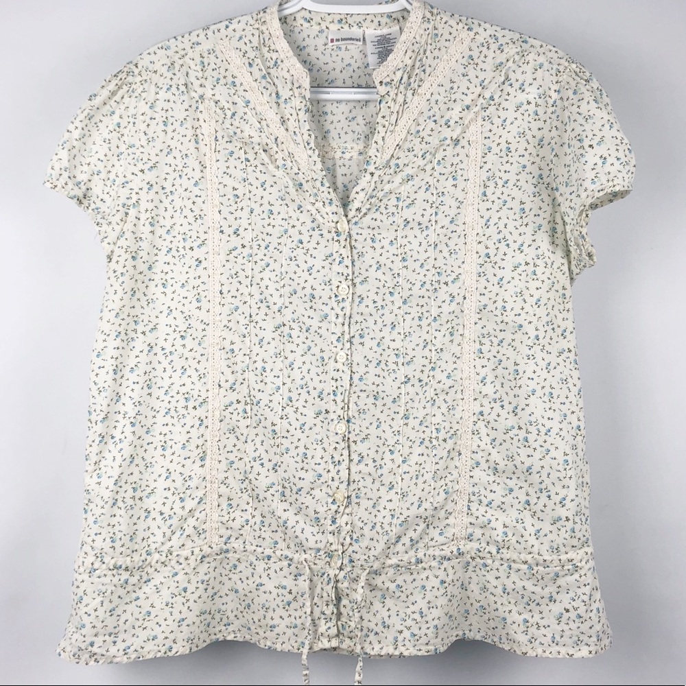 No Boundaries | Womens White Blouse